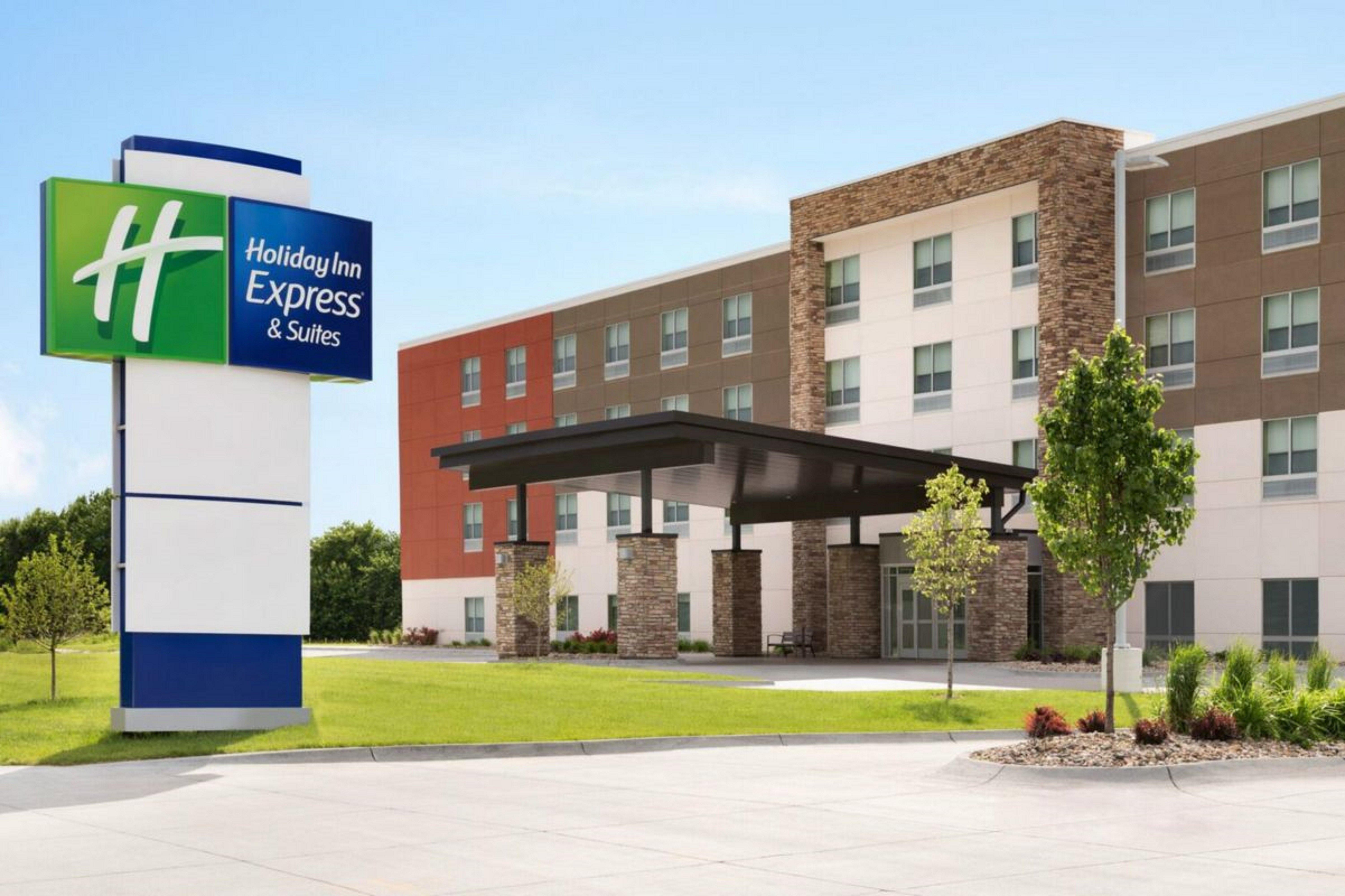 Express & - Harrisburg S - By Ihg Mechanicsburg